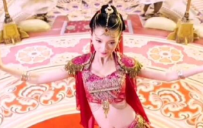 古装美女跳舞,舞动古代佳人风采