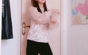 给好看的小姐姐点赞图片,共赏美丽瞬间”