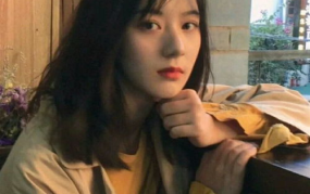 唯美好看的头像女生,展现女生独特魅力，捕捉瞬间美好”