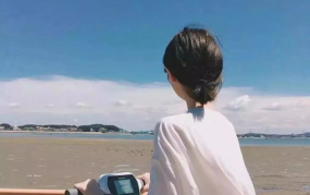 qq女生头像背影学生党,QQ女生头像背后的青春故事”